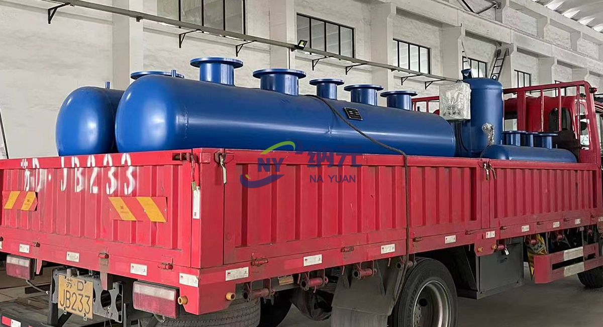江蘇常州專(zhuān)車(chē)直達(dá)分集水器4臺(tái)，定壓補(bǔ)水機(jī)組1套